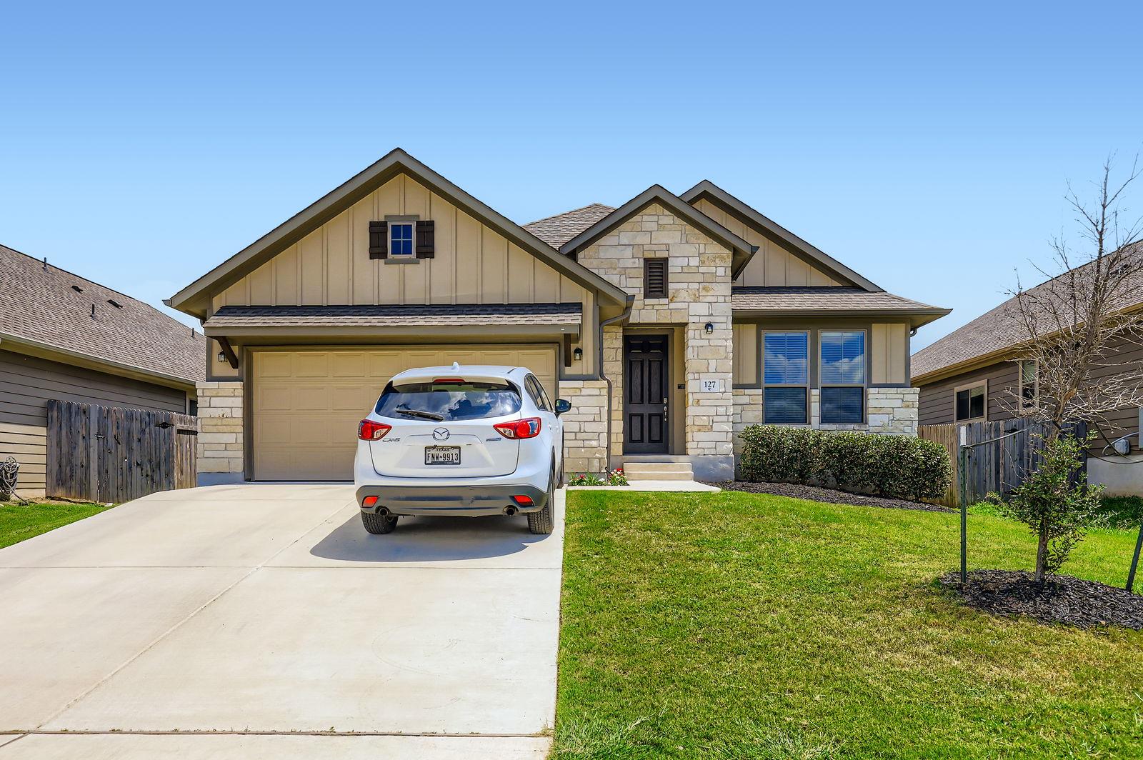 127 Scotsburg St, Hutto, TX 78634