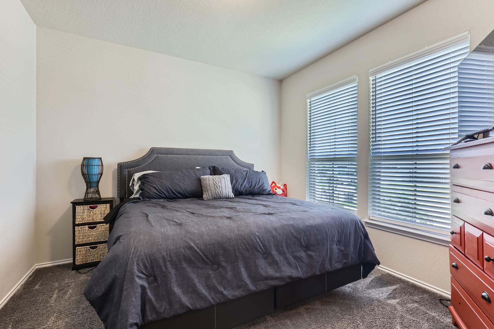 127 Scotsburg St, Hutto, TX 78634