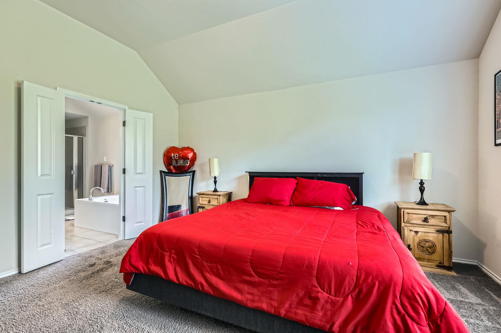127 Scotsburg St, Hutto, TX 78634