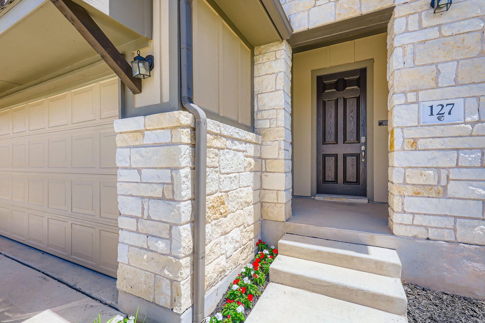 127 Scotsburg St, Hutto, TX 78634
