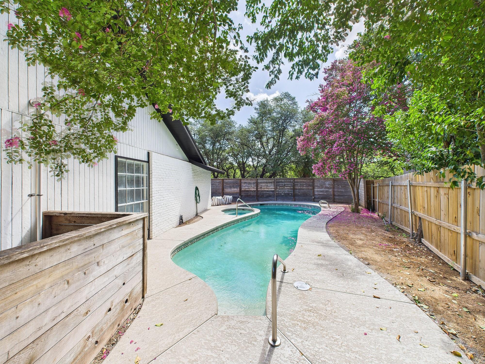 6108 Shadow Valley Dr # B, Austin, TX 78731