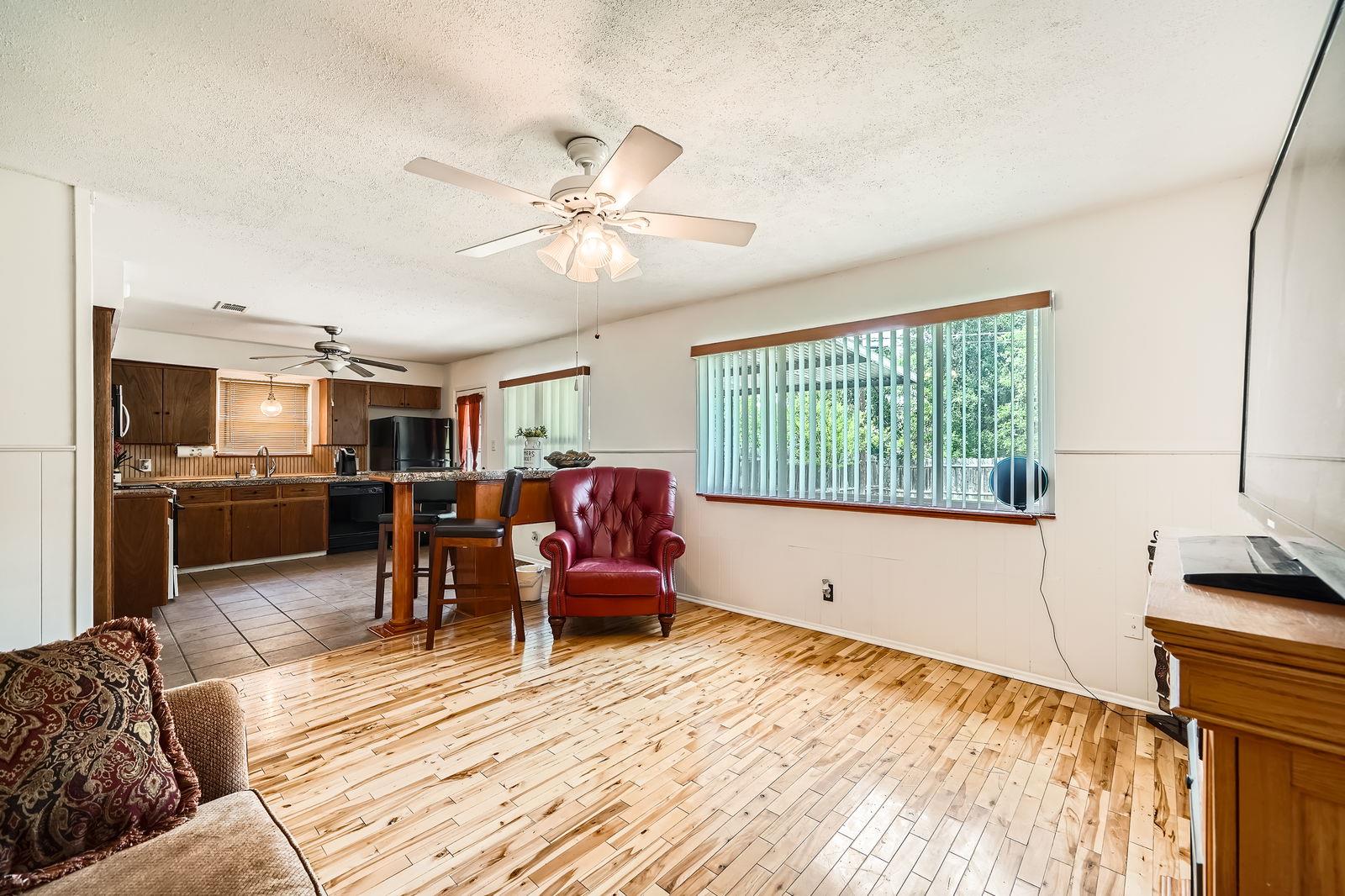 914 Hermitage Dr, Austin, TX 78753