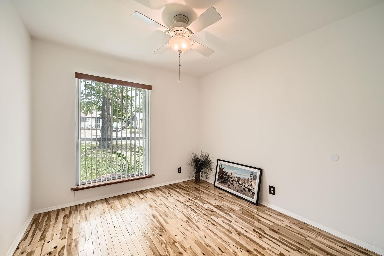 914 Hermitage Dr, Austin, TX 78753