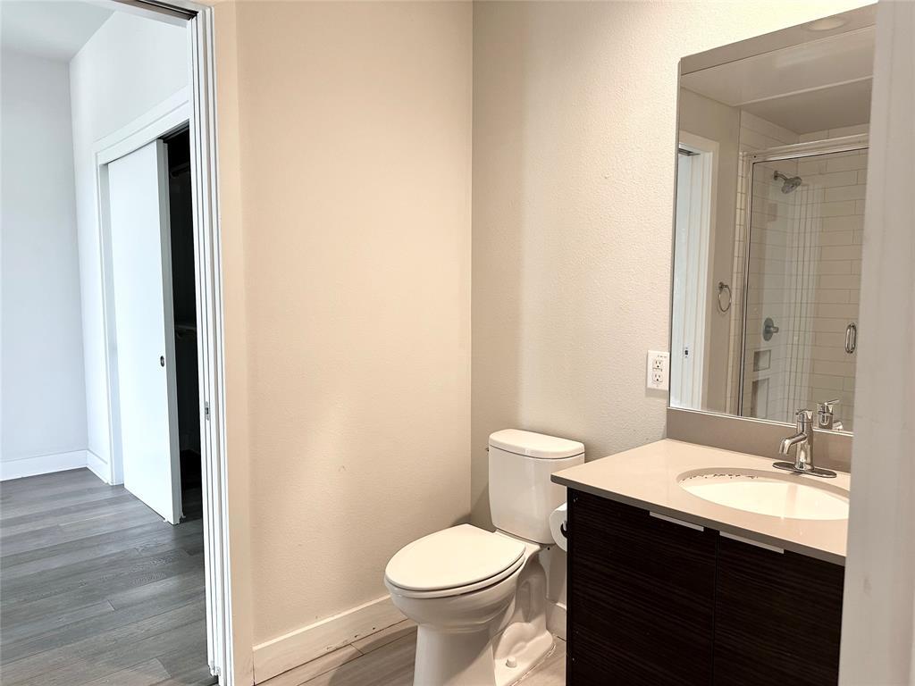 1800 E 4th St # 305, Austin, TX 78702