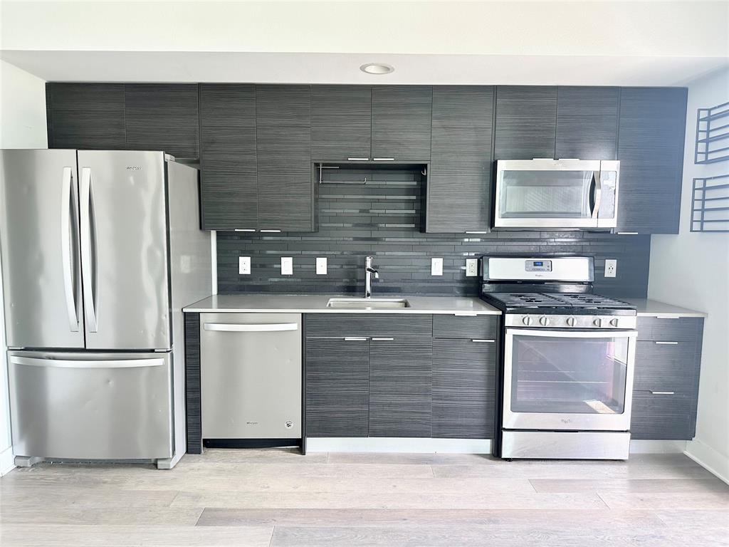 1800 E 4th St # 305, Austin, TX 78702