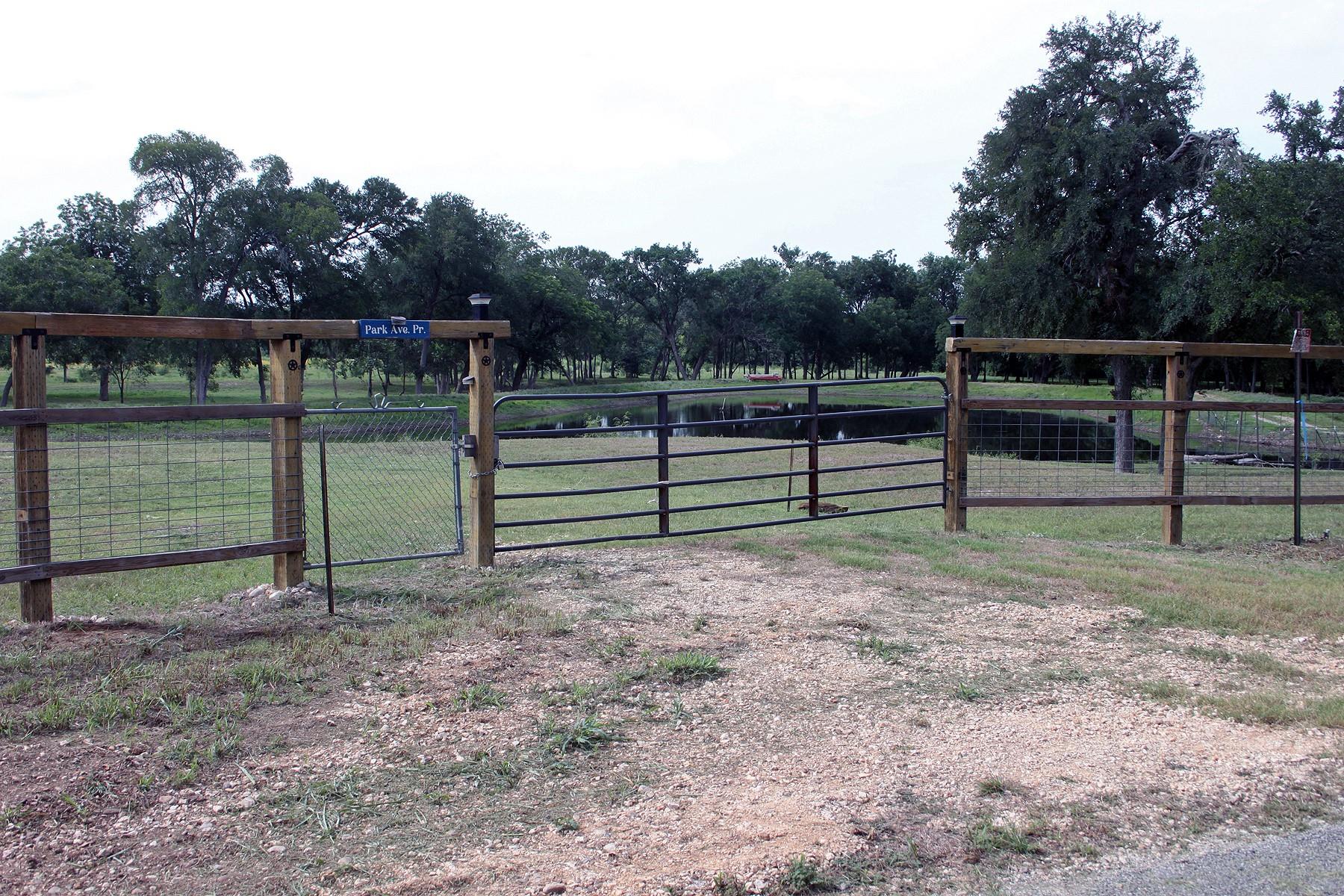 1000 Old Lytton Springs Rd, Lockhart, TX 78644