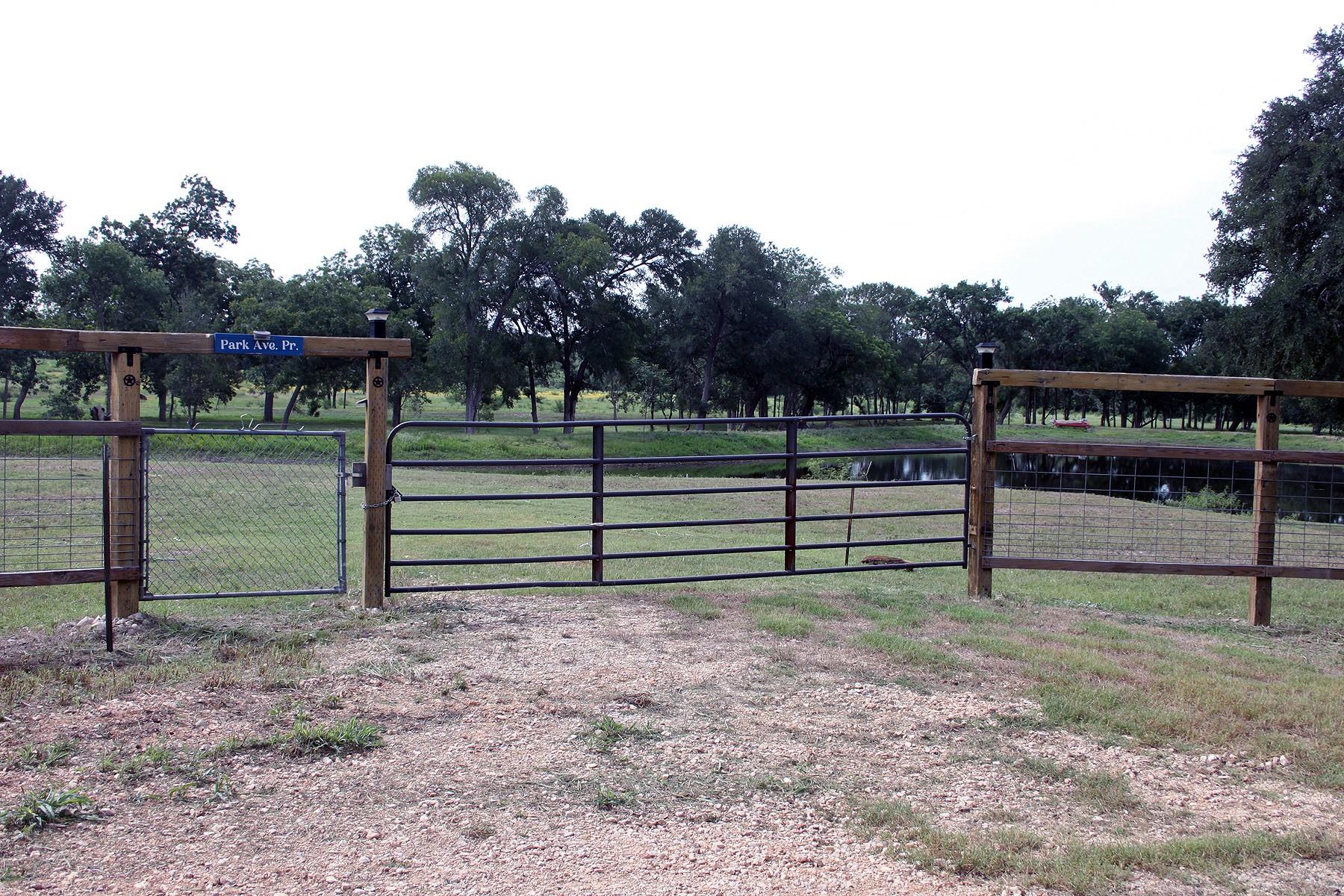 1000 Old Lytton Springs Rd, Lockhart, TX 78644