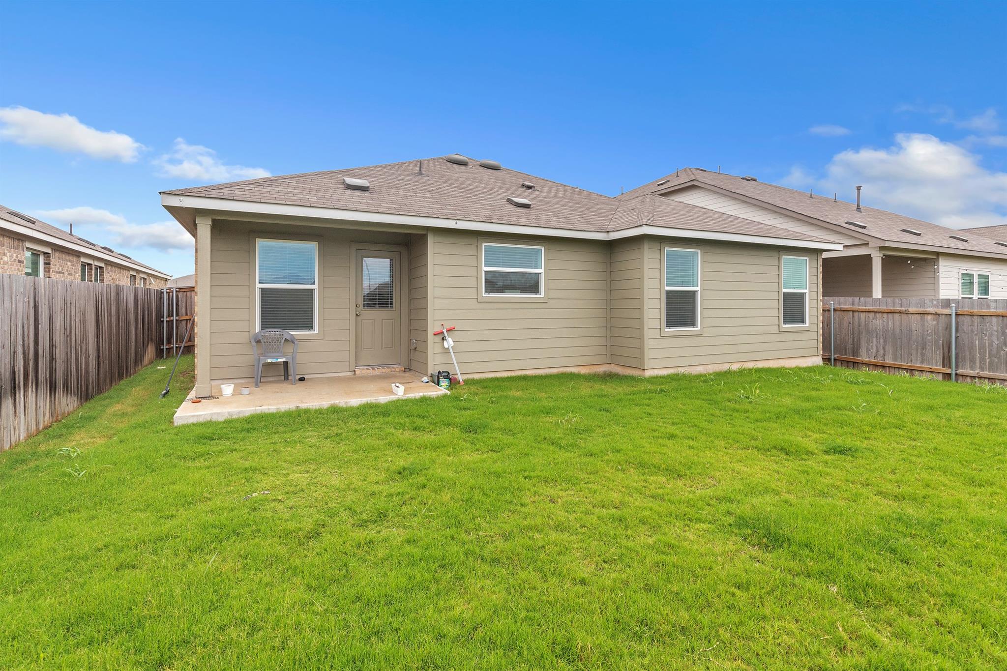 408 Sebring Cir, Hutto, TX 78634