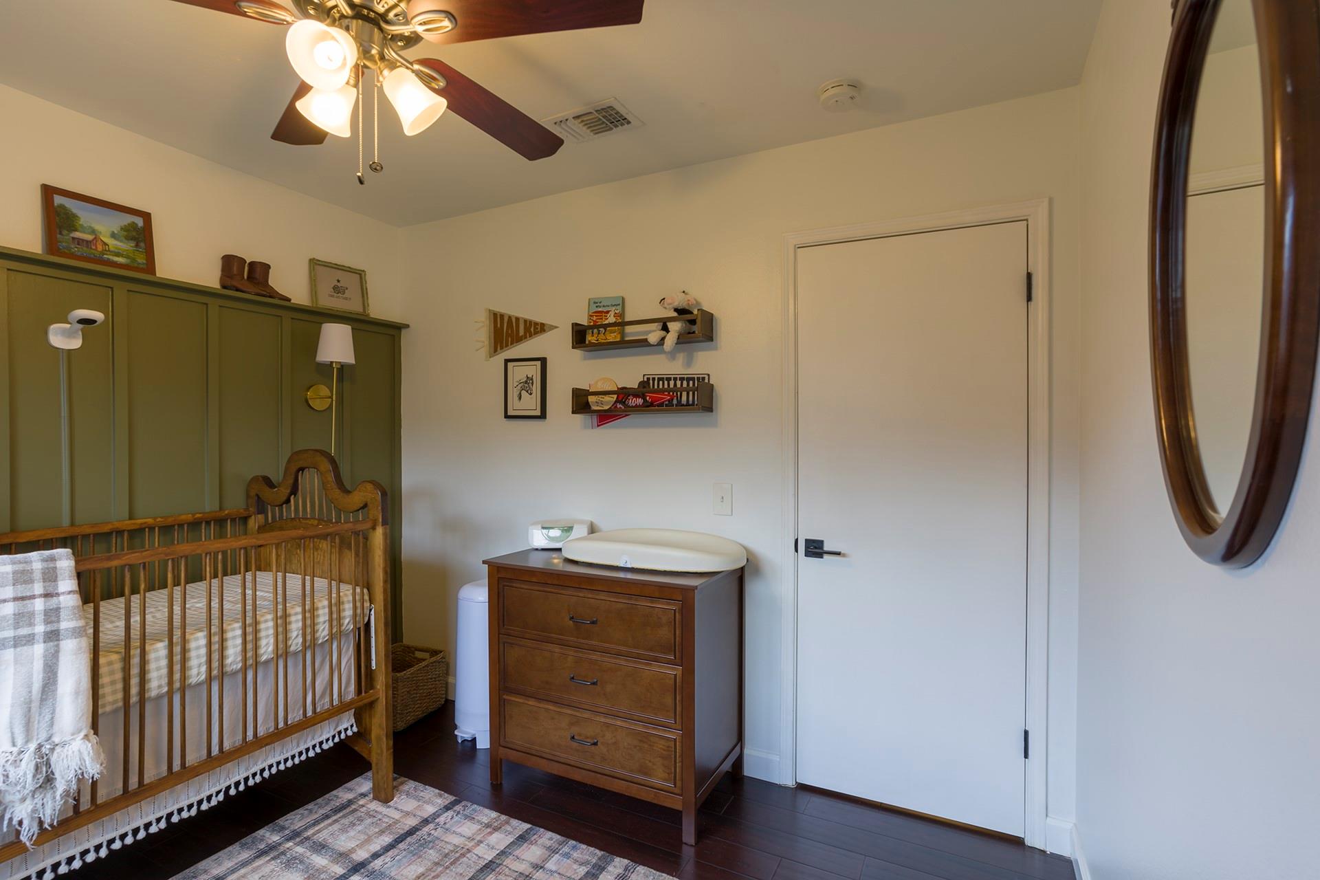 906 Iris Dr, Georgetown, TX 78626
