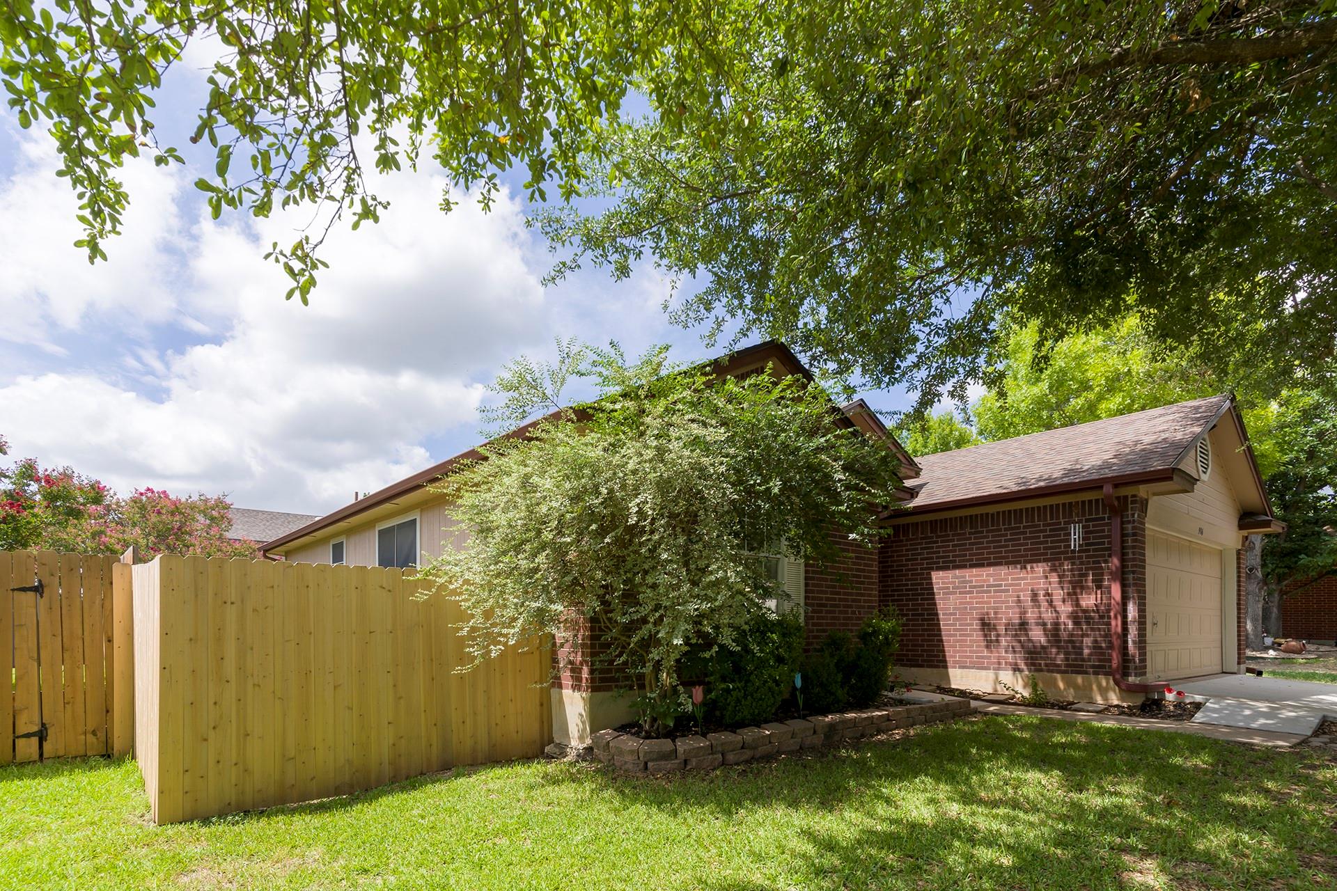 906 Iris Dr, Georgetown, TX 78626