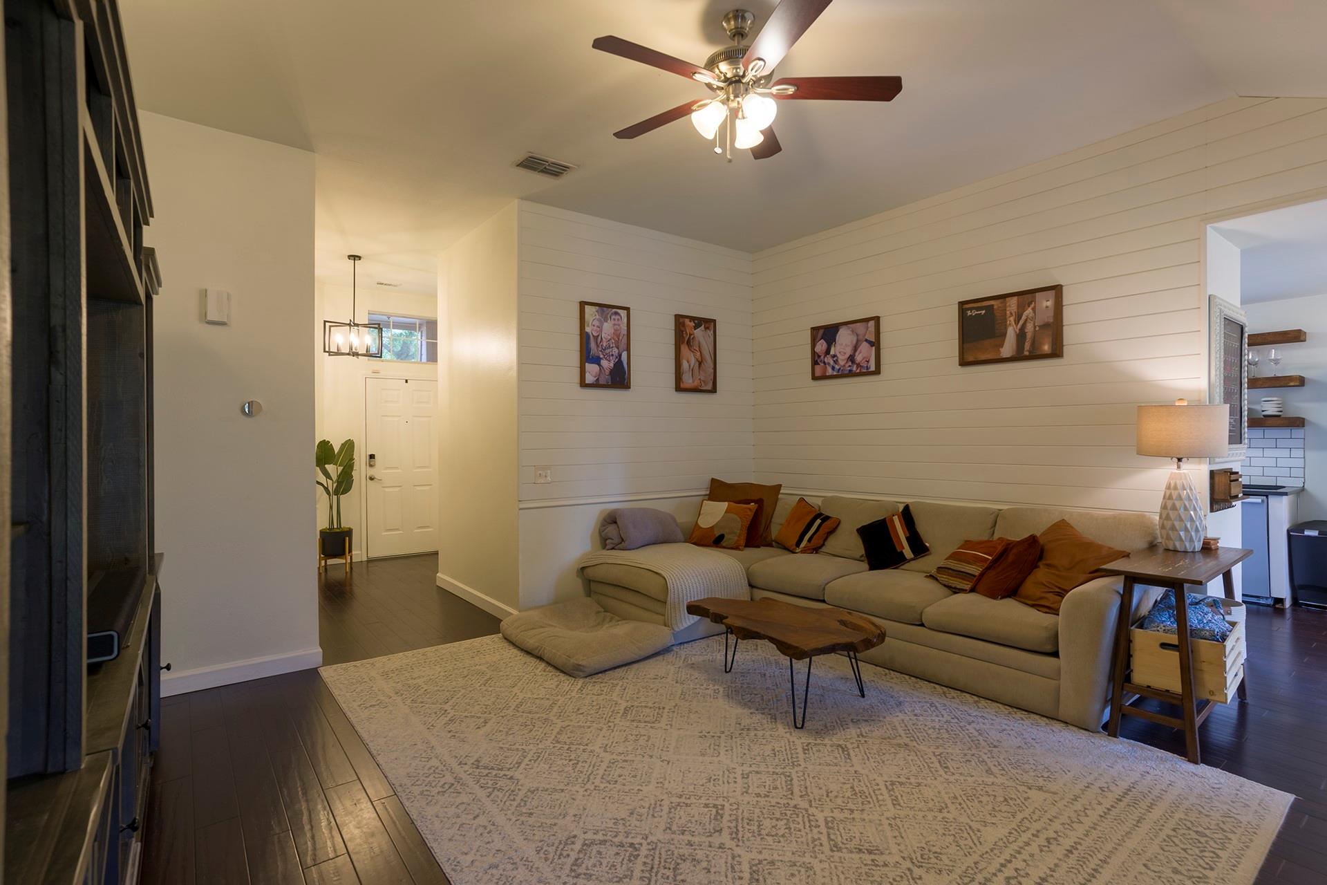 906 Iris Dr, Georgetown, TX 78626