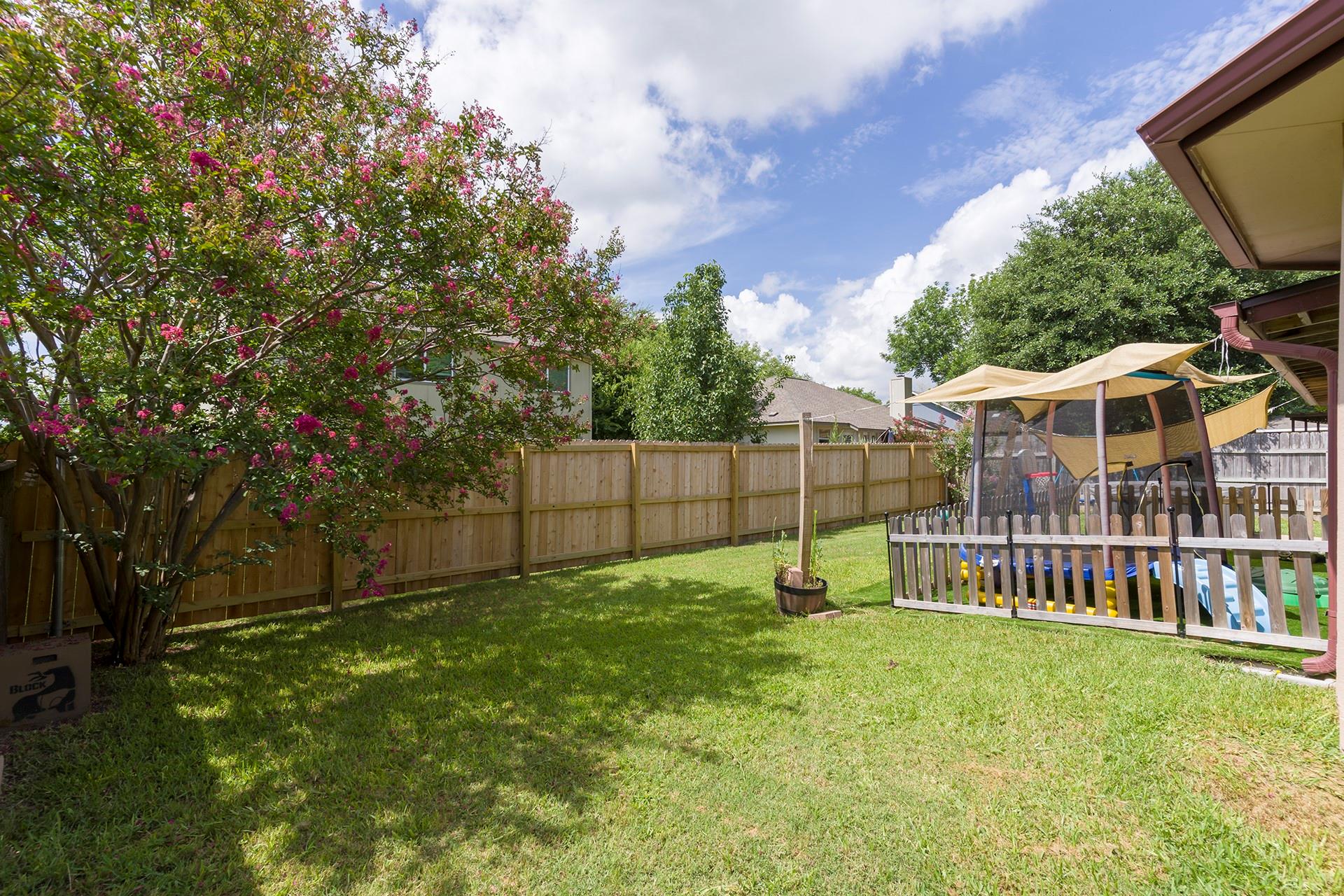 906 Iris Dr, Georgetown, TX 78626