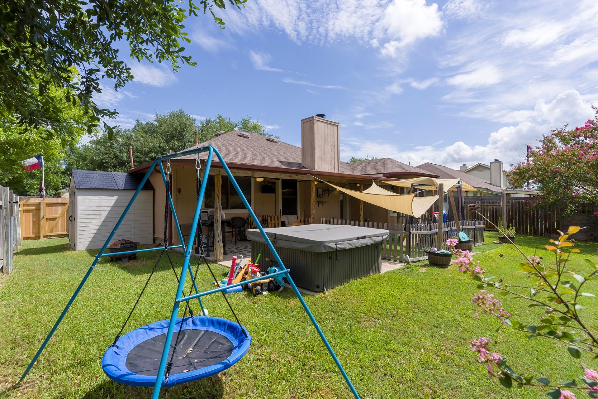 906 Iris Dr, Georgetown, TX 78626