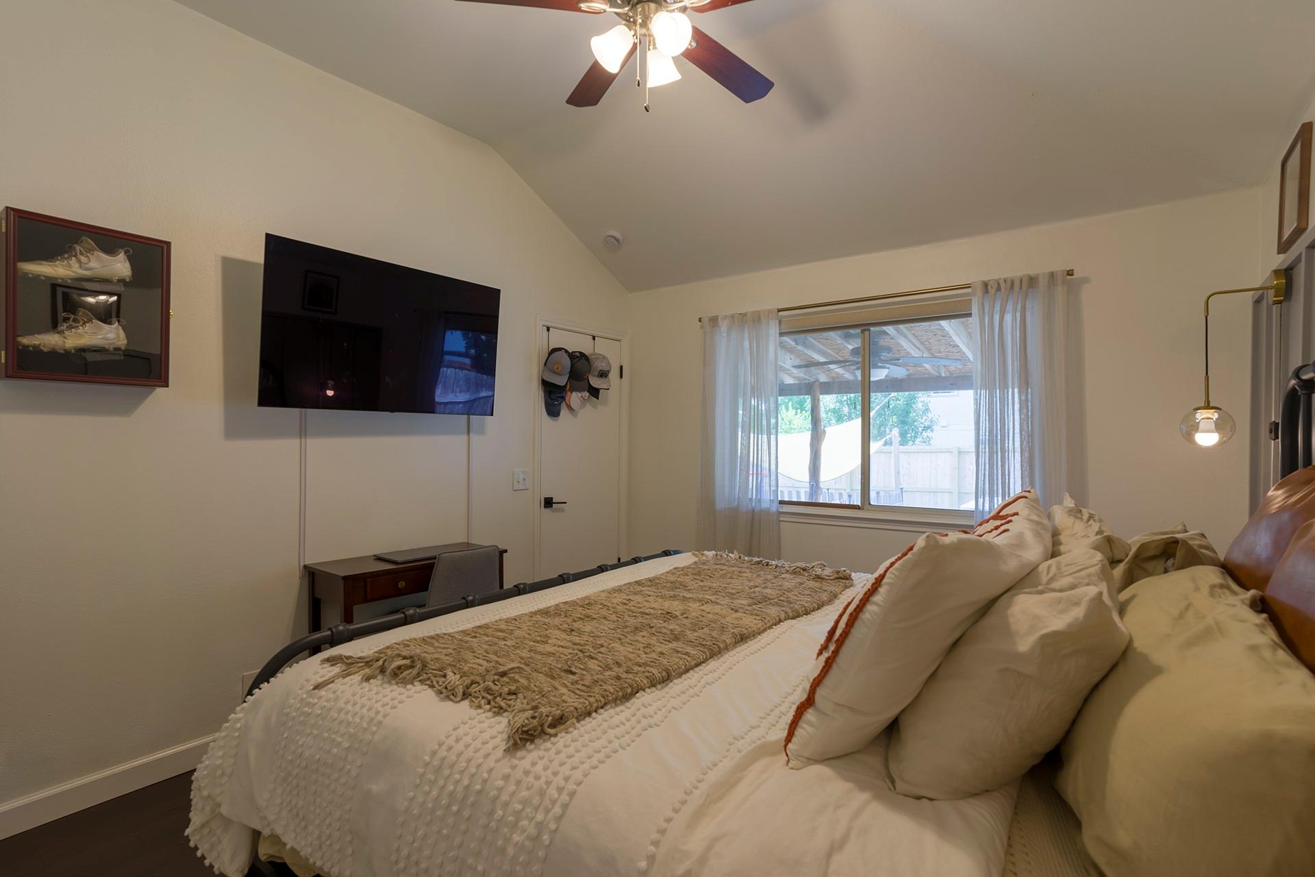 906 Iris Dr, Georgetown, TX 78626