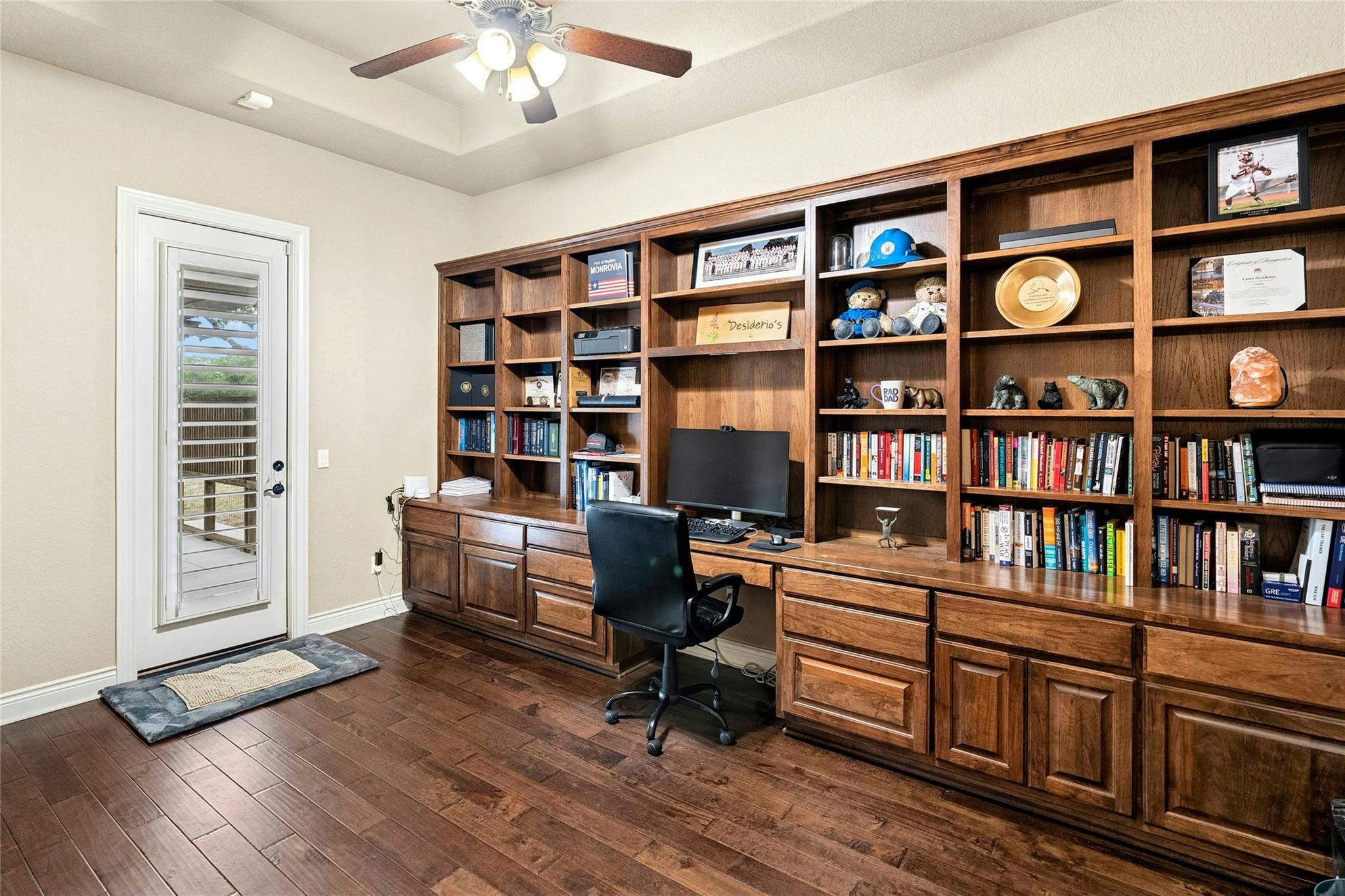 1073 Las Brisas Dr, Canyon Lake, TX 78133
