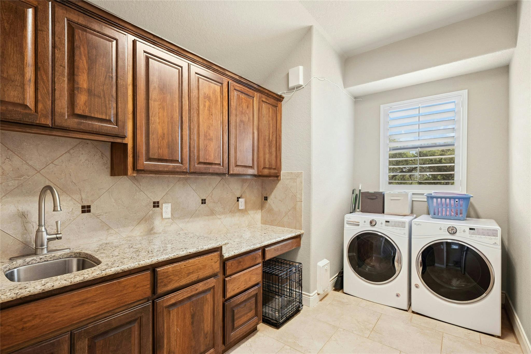 1073 Las Brisas Dr, Canyon Lake, TX 78133