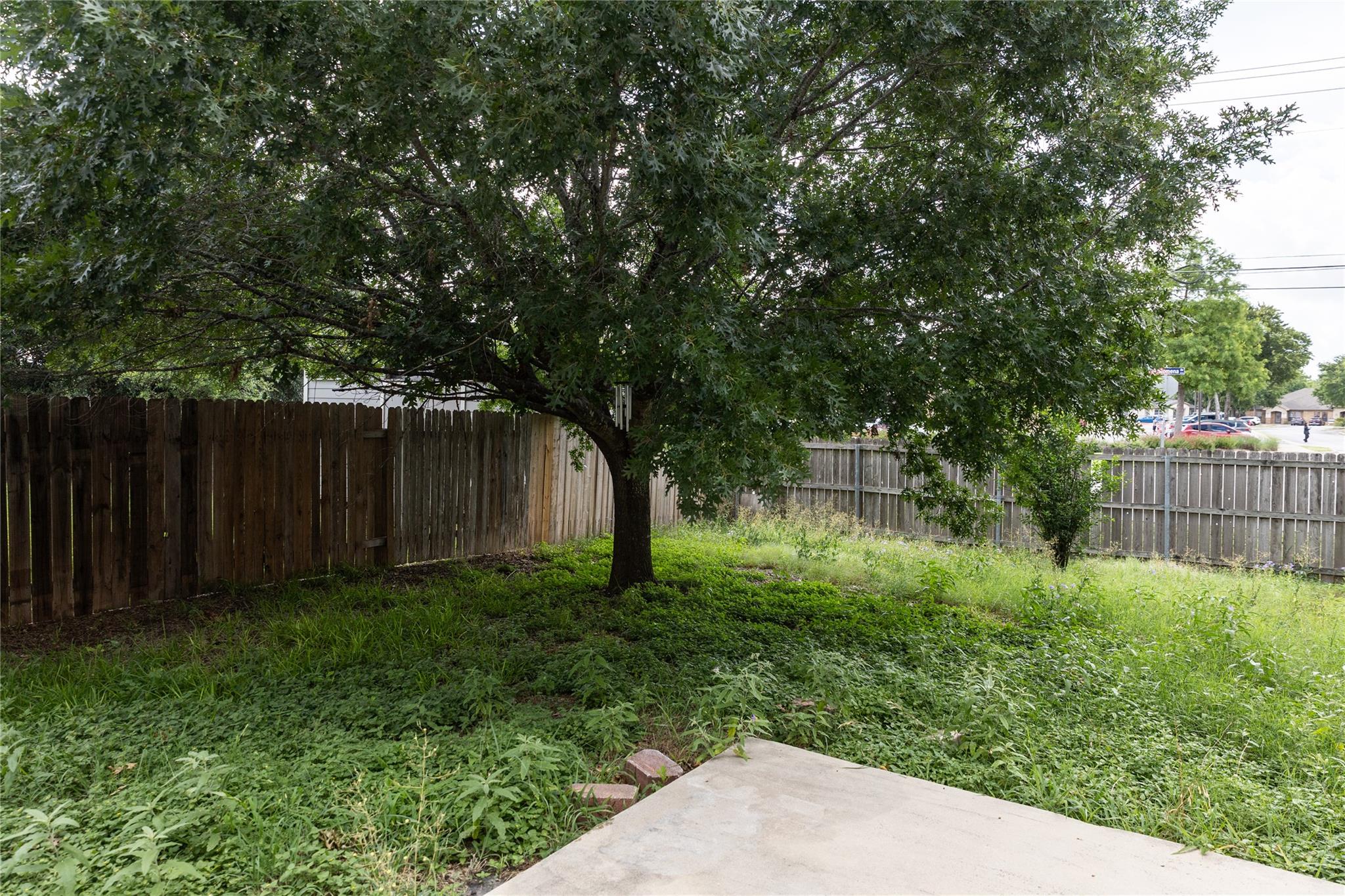 179 Lexington Rd, Kyle, TX 78640