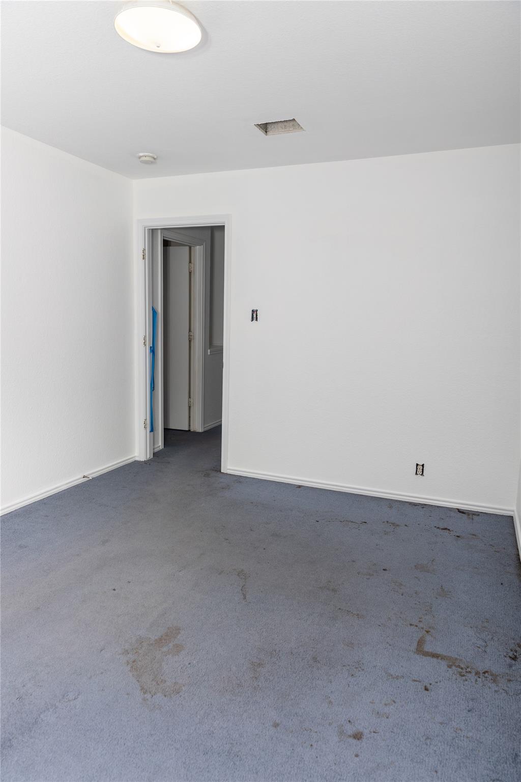 179 Lexington Rd, Kyle, TX 78640