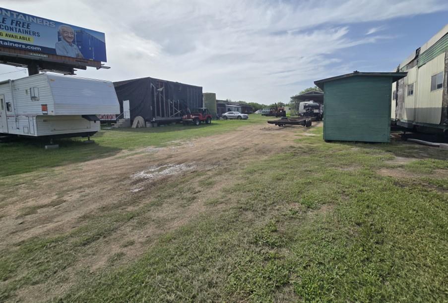 6604 Houston Highway St, Victoria, TX 77901