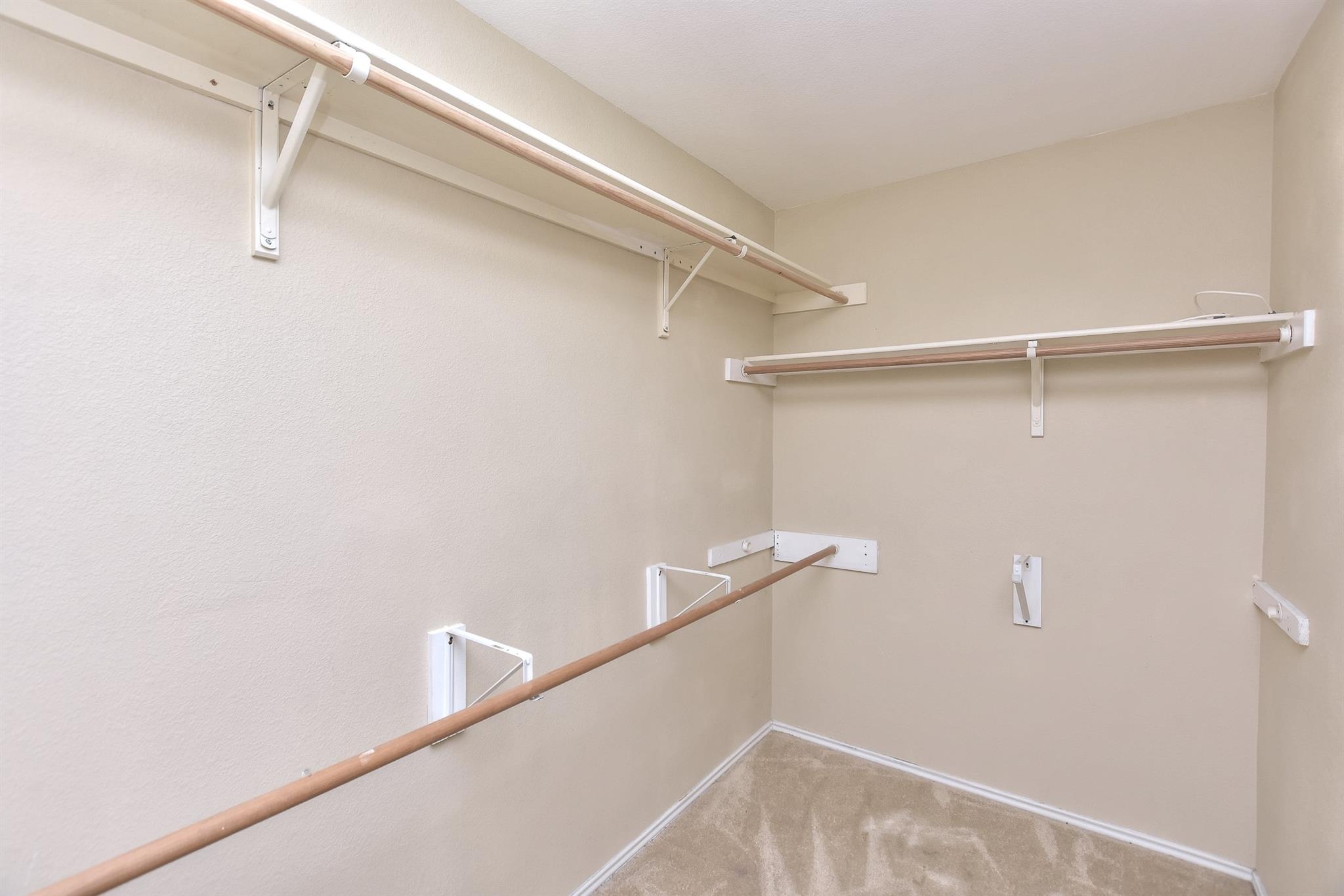 125 Holland St, Hutto, TX 78634