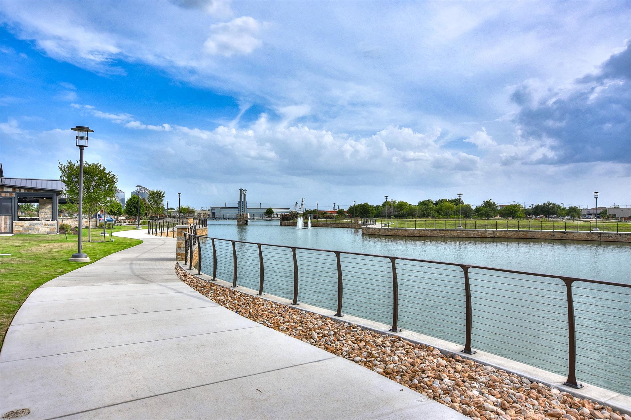 125 Holland St, Hutto, TX 78634