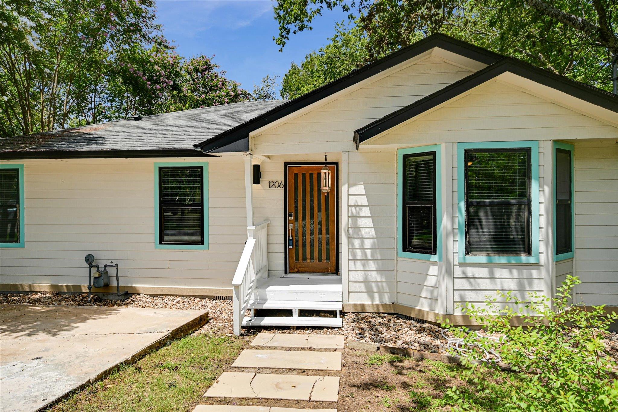 1206 Eleanor St, Austin, TX 78721