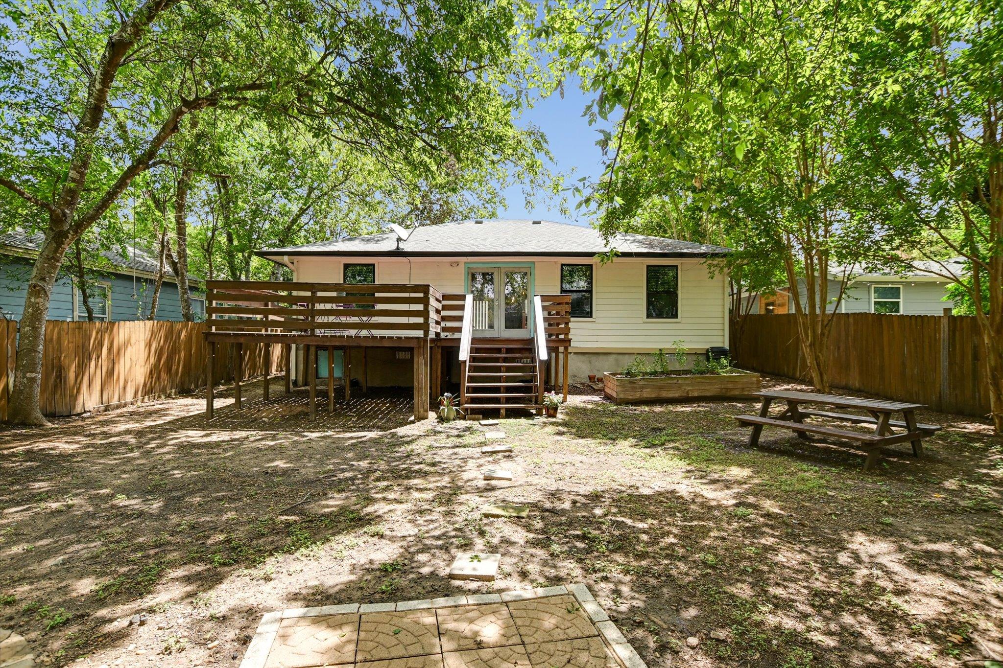 1206 Eleanor St, Austin, TX 78721
