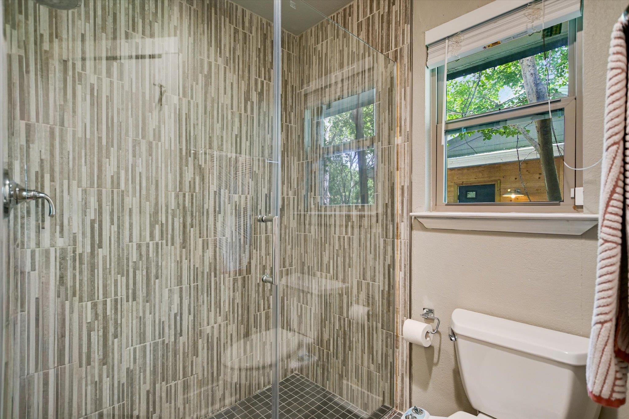1206 Eleanor St, Austin, TX 78721
