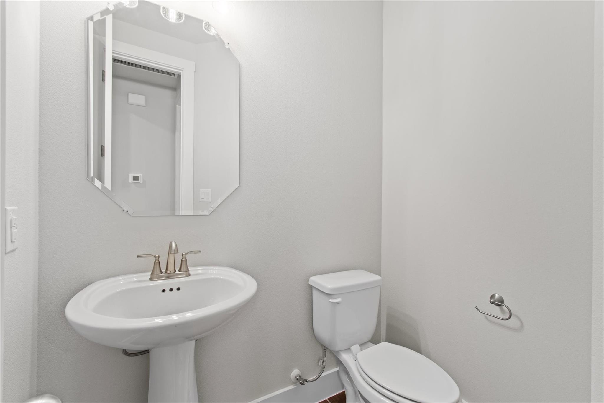 8515 Pine Muhly Dr, Lago Vista, TX 78645