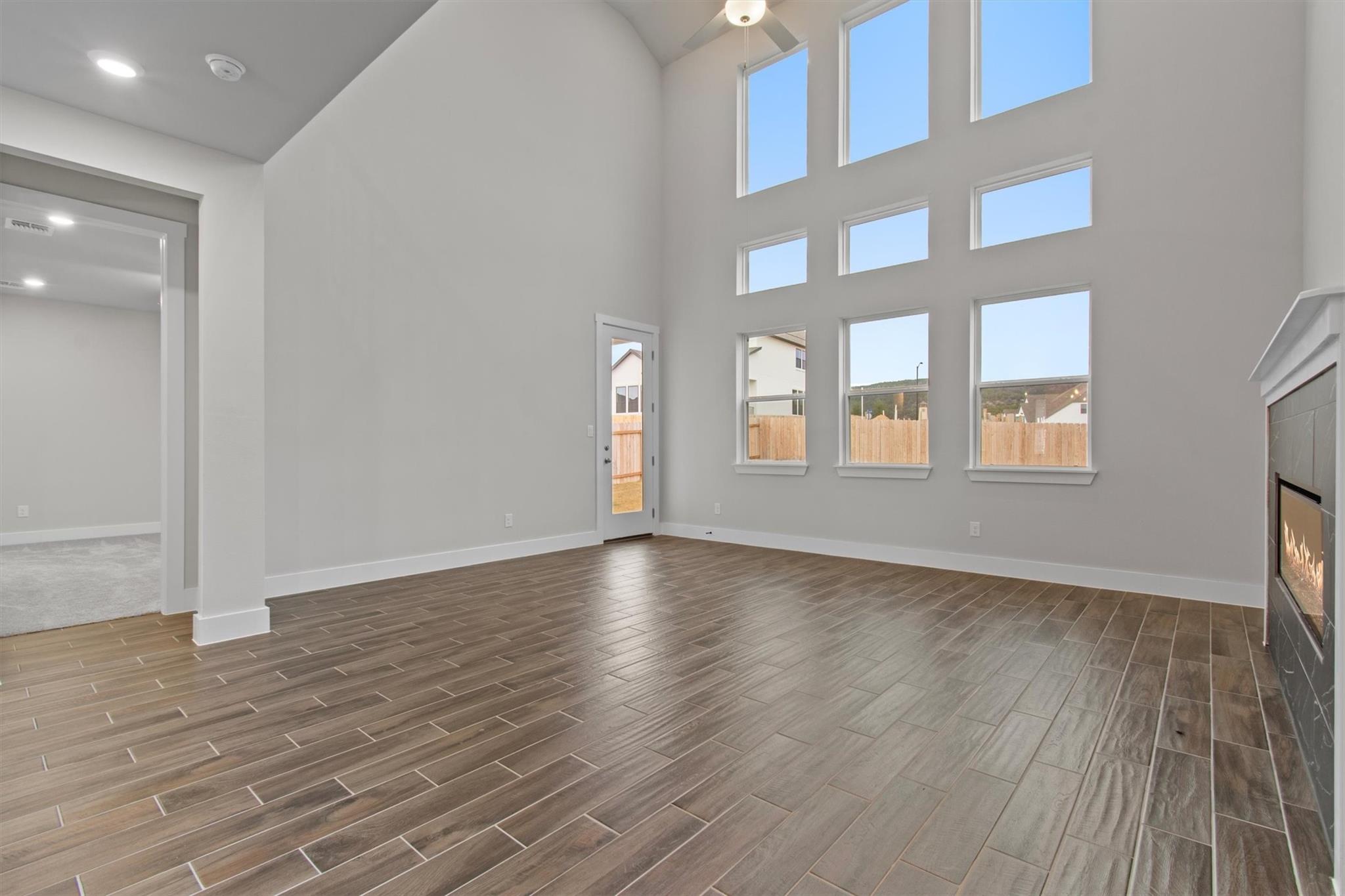 8515 Pine Muhly Dr, Lago Vista, TX 78645