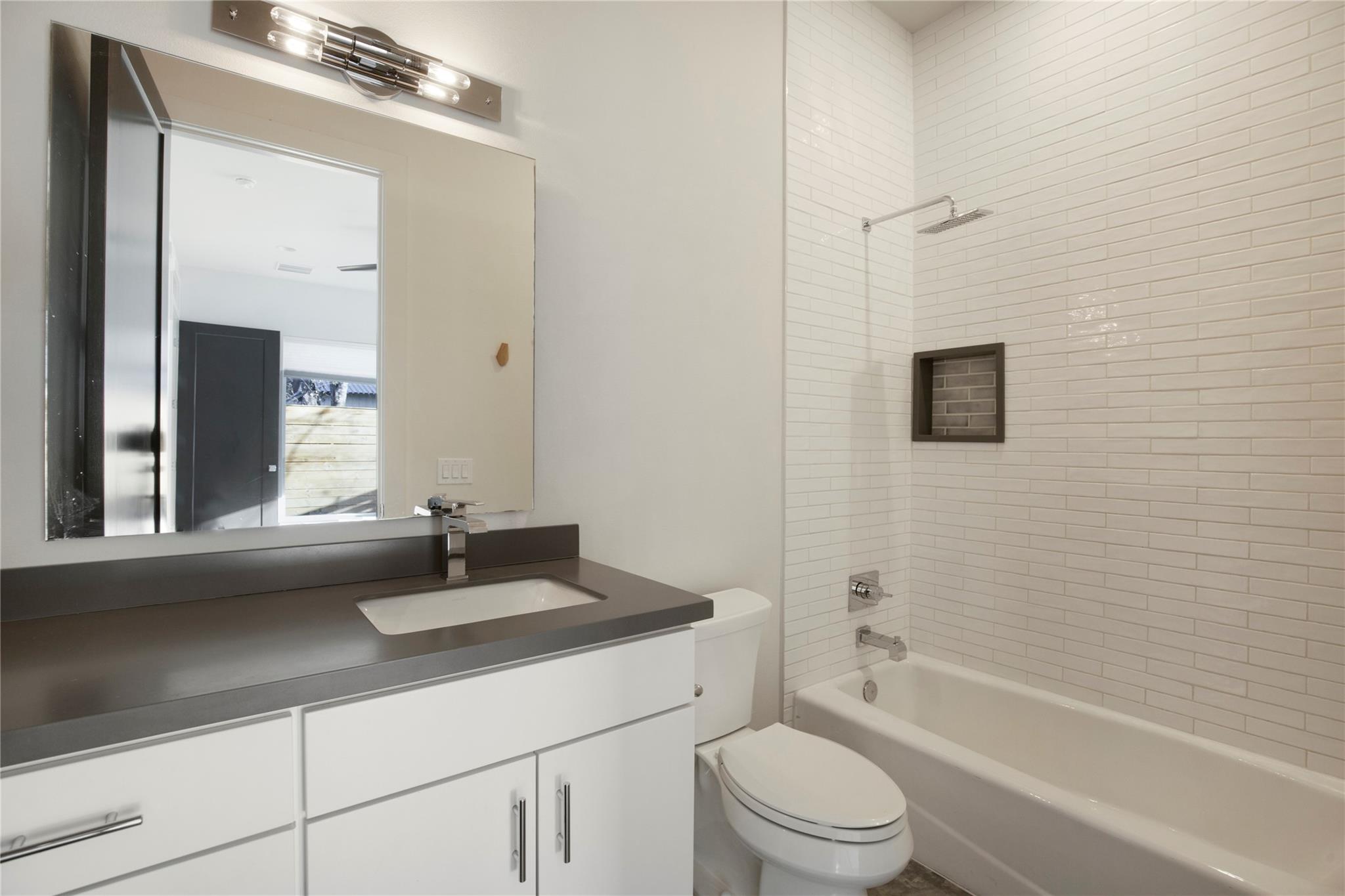 1708 Perez St # B, Austin, TX 78721