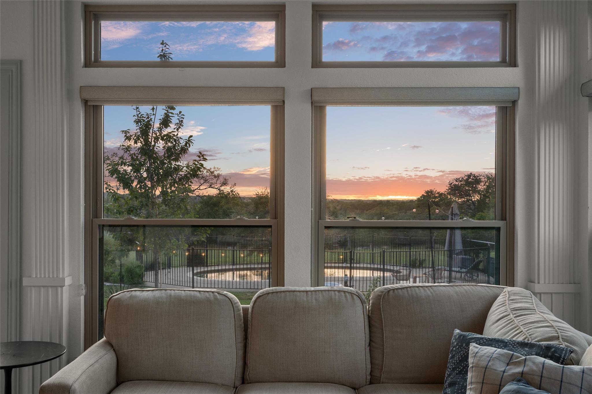 626 Canyon Rim Dr, Dripping Springs, TX 78620