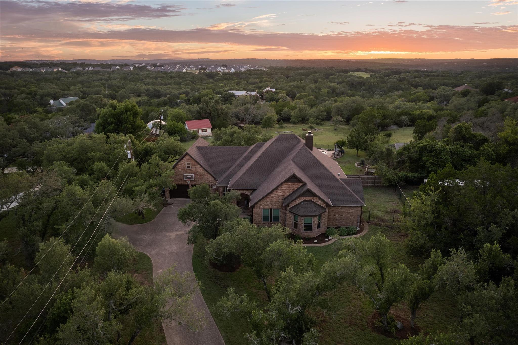 626 Canyon Rim Dr, Dripping Springs, TX 78620