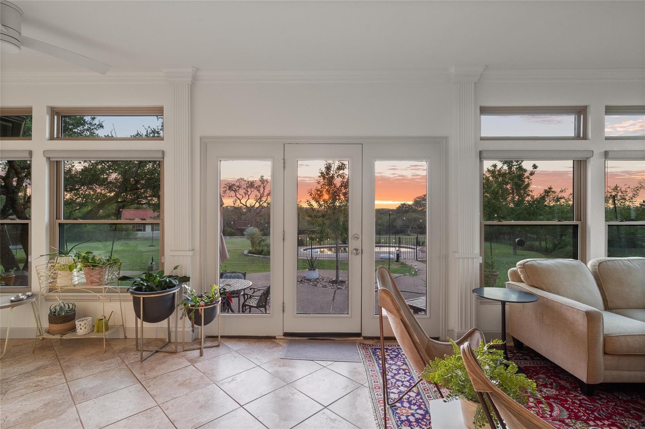626 Canyon Rim Dr, Dripping Springs, TX 78620