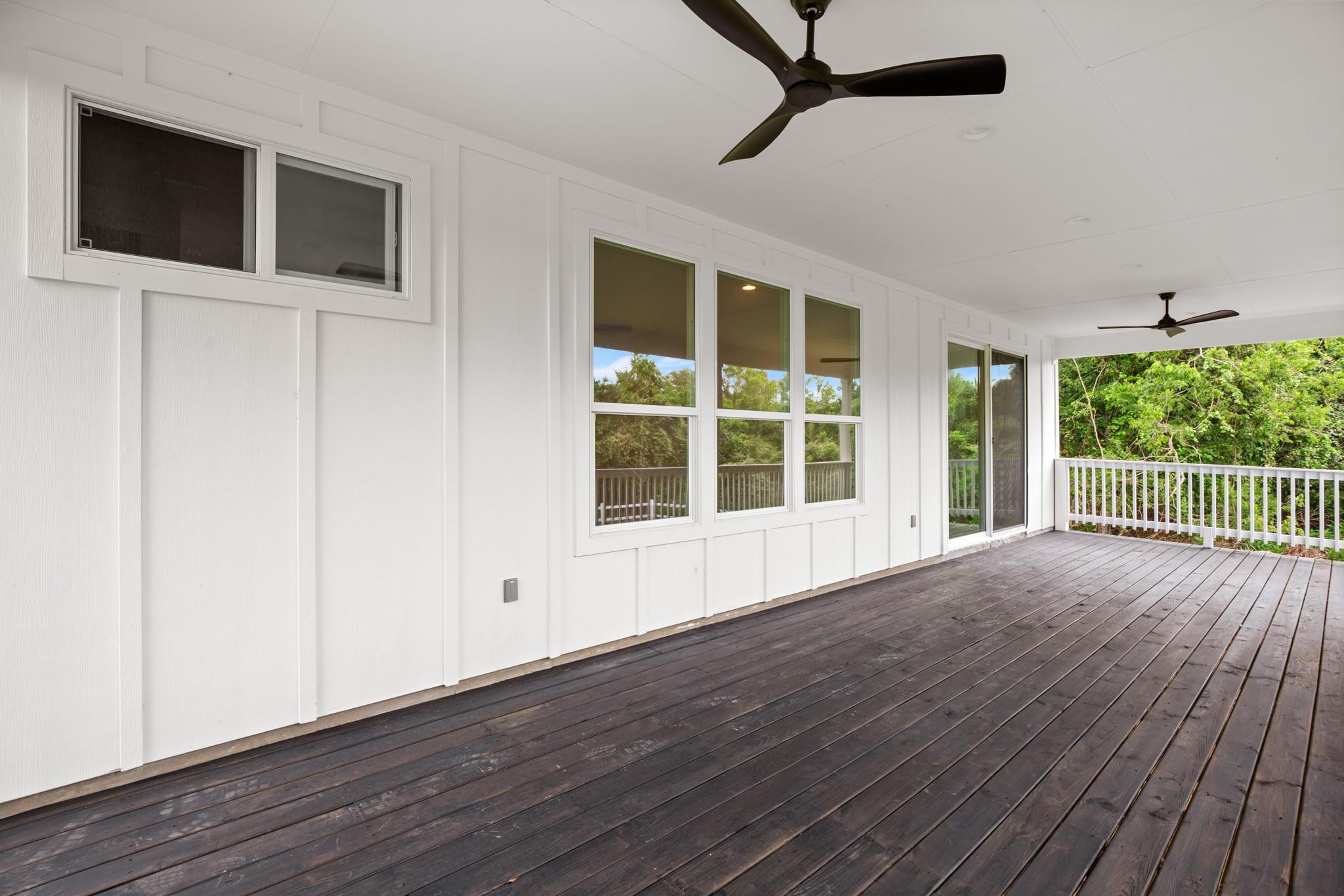 147 Kahana Ln, Bastrop, TX 78602