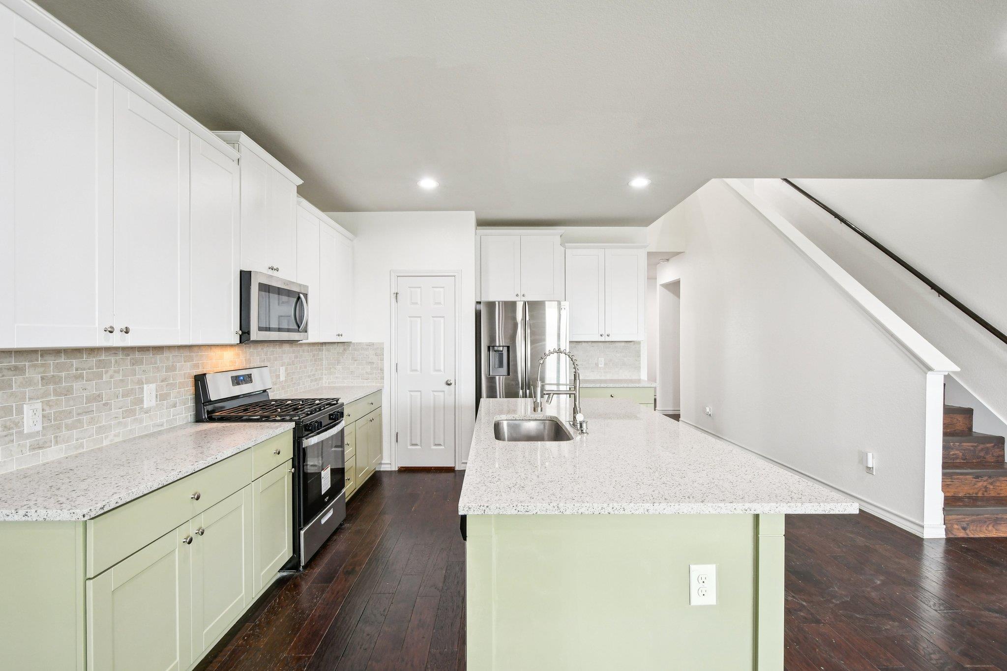 7634 Leonardo Dr, Round Rock, TX 78665