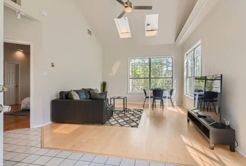 1202 Loma #A & B Dr, Austin, TX 78741