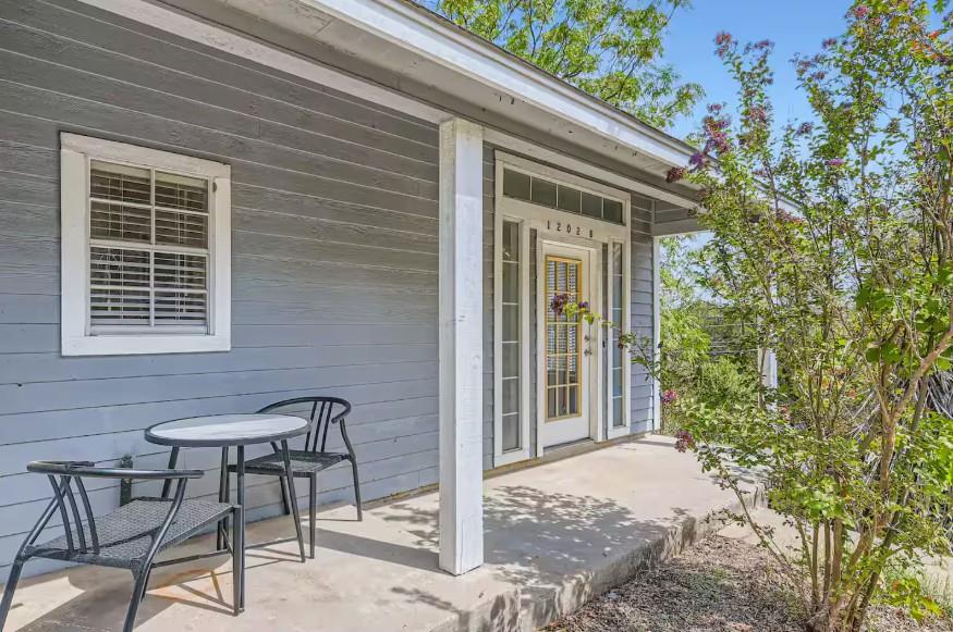 1202 Loma #A & B Dr, Austin, TX 78741