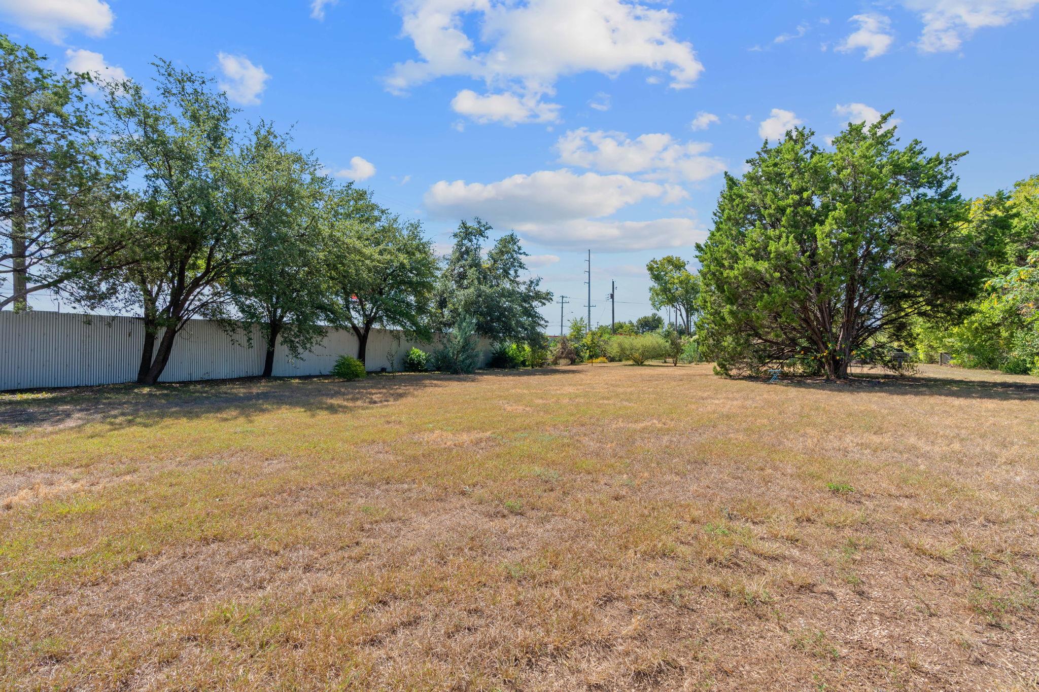 700 & 604 Corral Ln, Austin, TX 78745