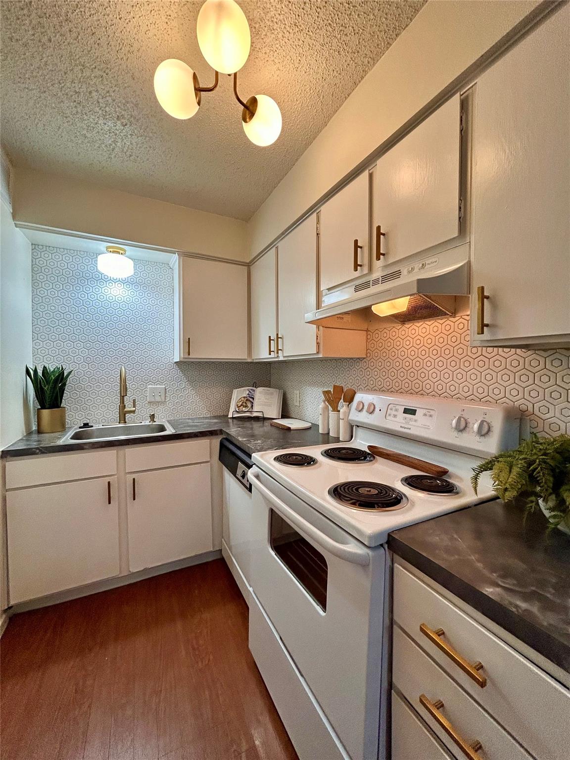 4209 Avenue B Ave # 108, Austin, TX 78751