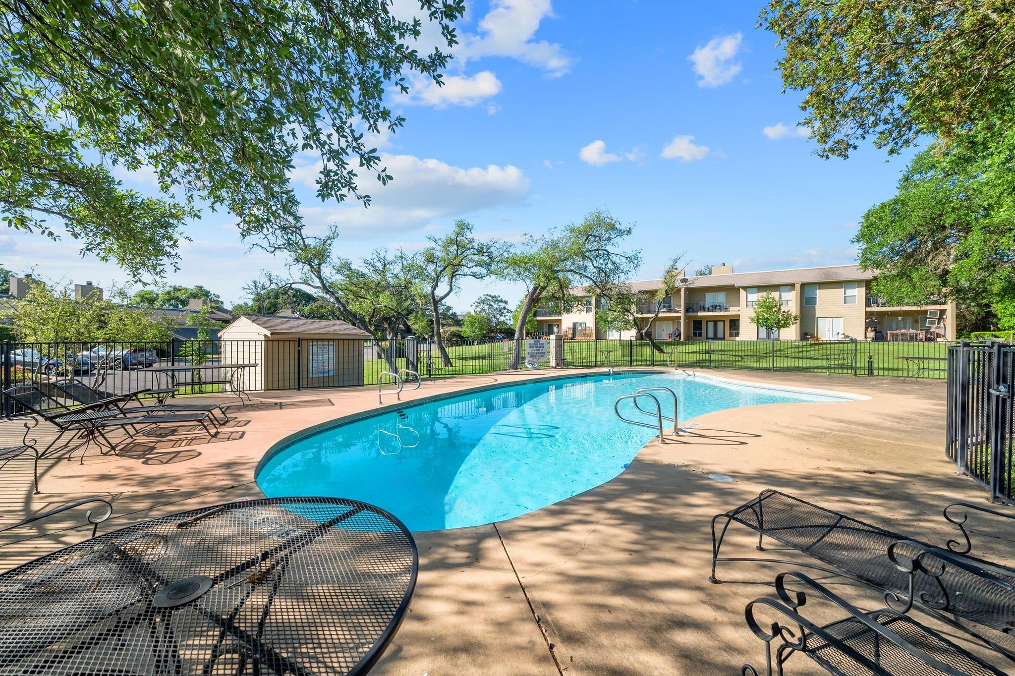 211 Lido Cir N # 1, Lakeway, TX 78734