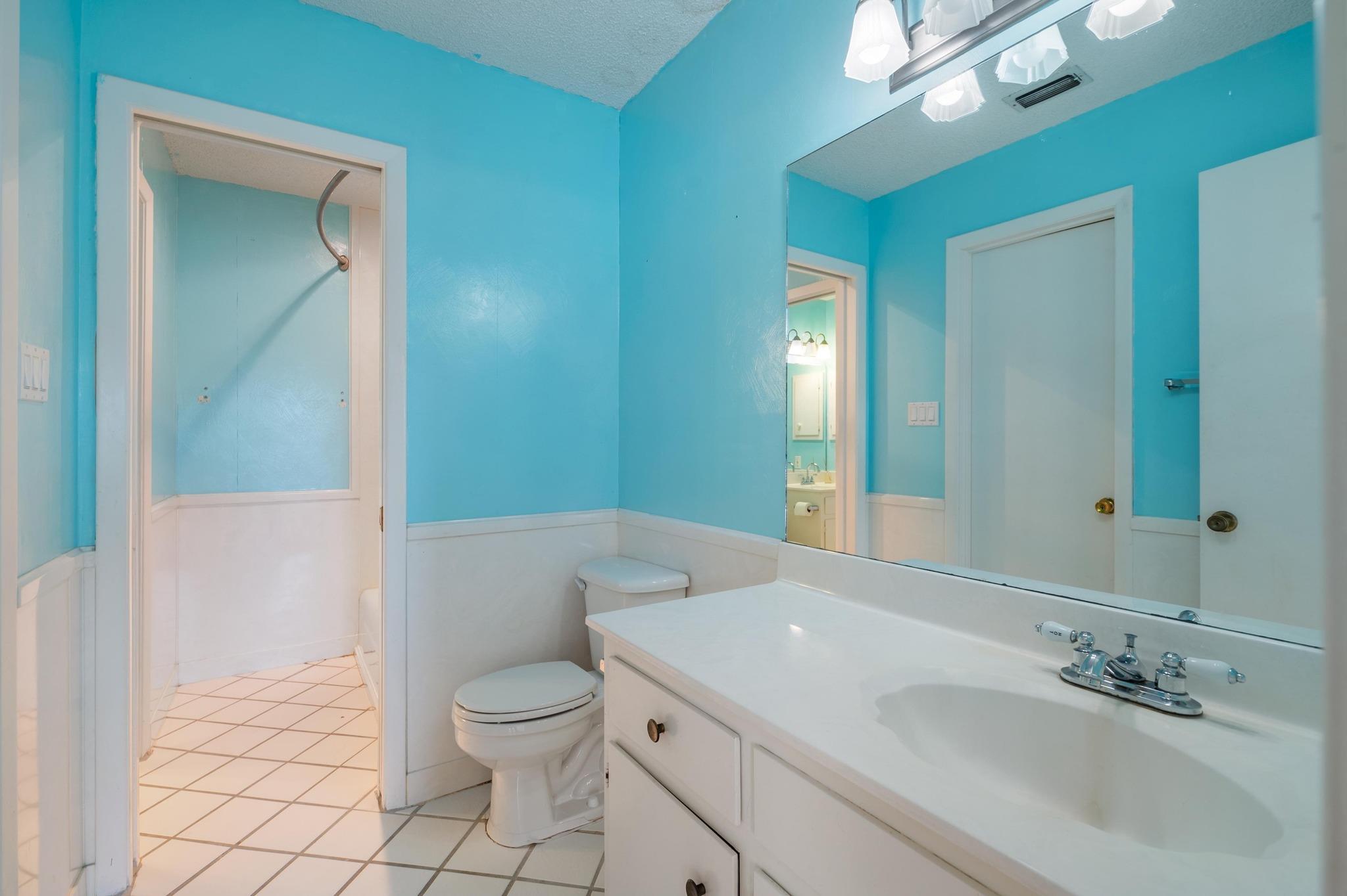 211 Lido Cir N # 1, Lakeway, TX 78734