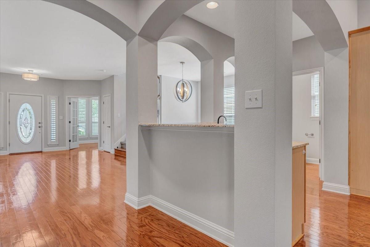 629 Twelve Oaks Ln, Austin, TX 78704