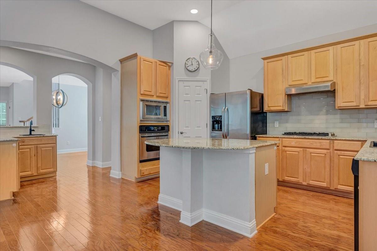 629 Twelve Oaks Ln, Austin, TX 78704