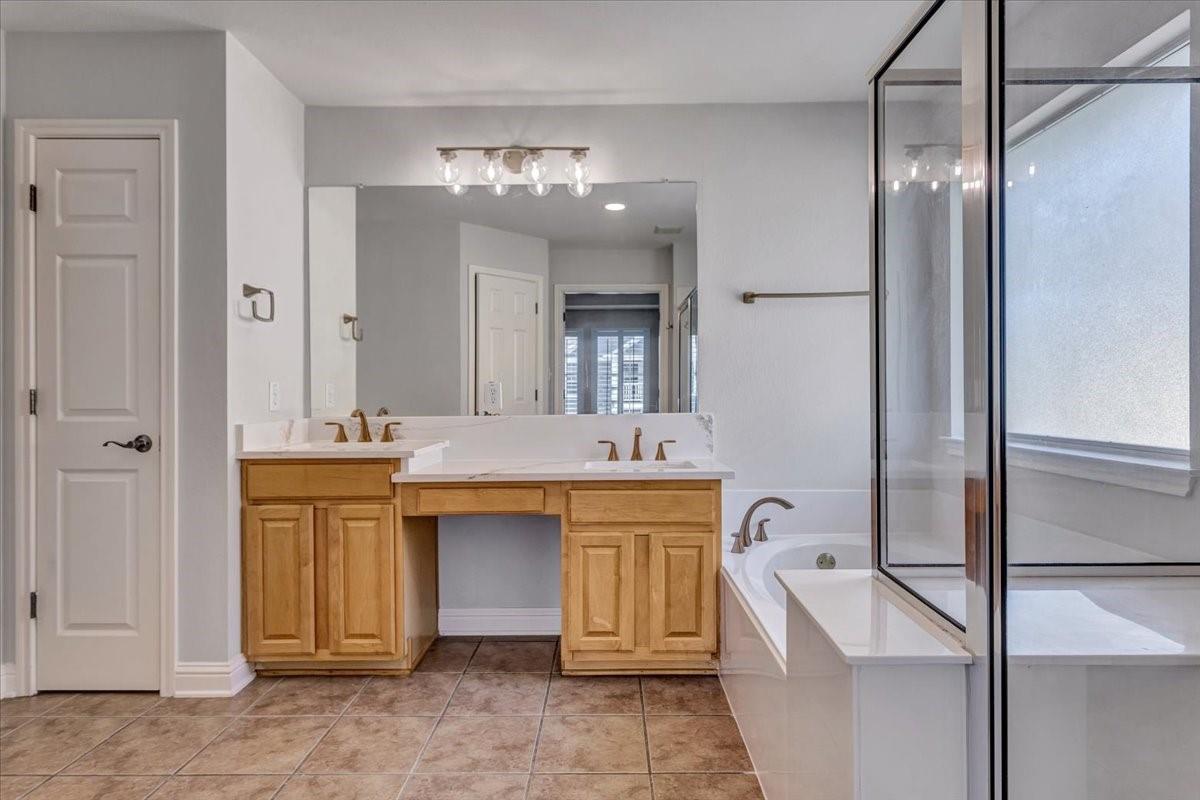 629 Twelve Oaks Ln, Austin, TX 78704