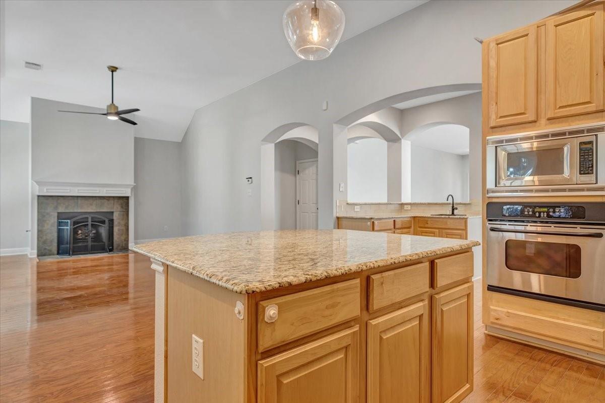 629 Twelve Oaks Ln, Austin, TX 78704