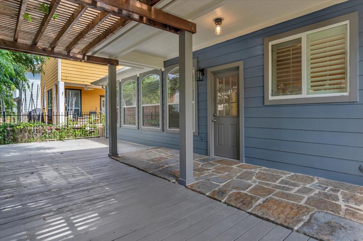 629 Twelve Oaks Ln, Austin, TX 78704