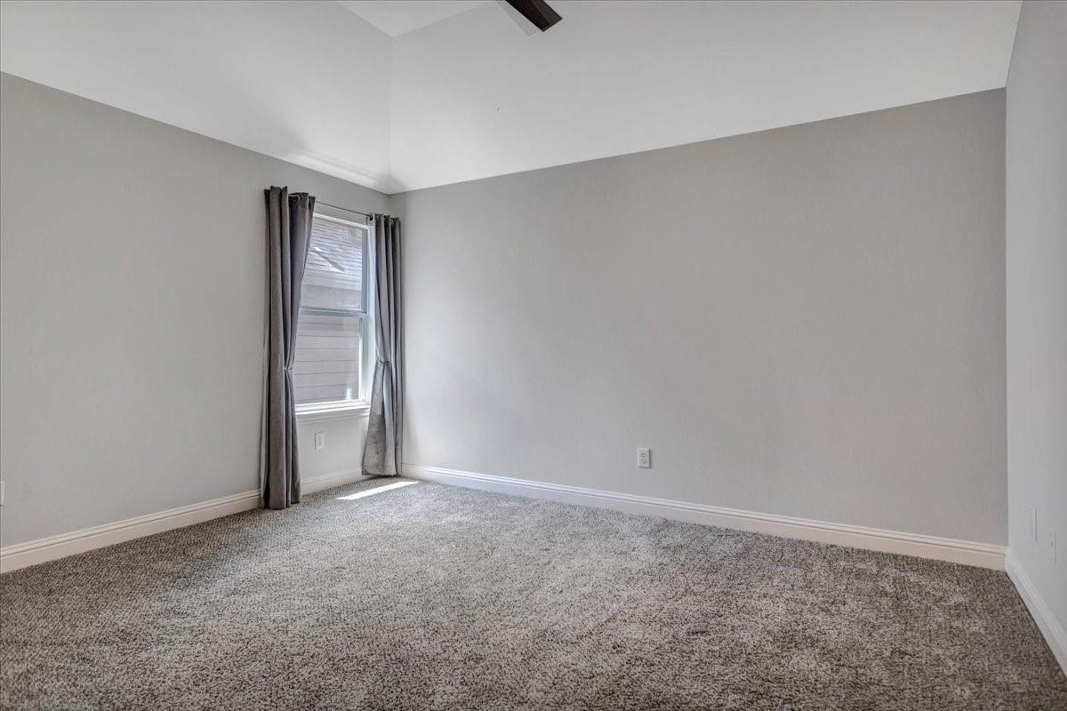 629 Twelve Oaks Ln, Austin, TX 78704