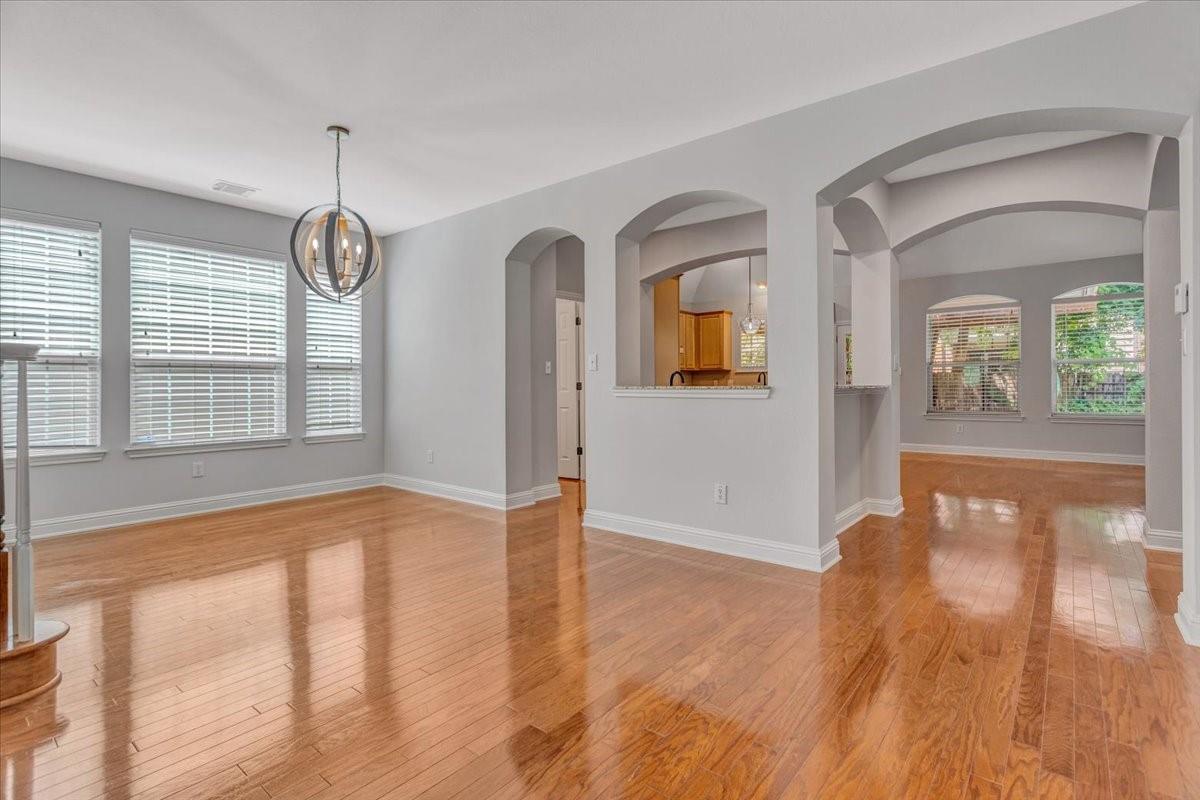 629 Twelve Oaks Ln, Austin, TX 78704