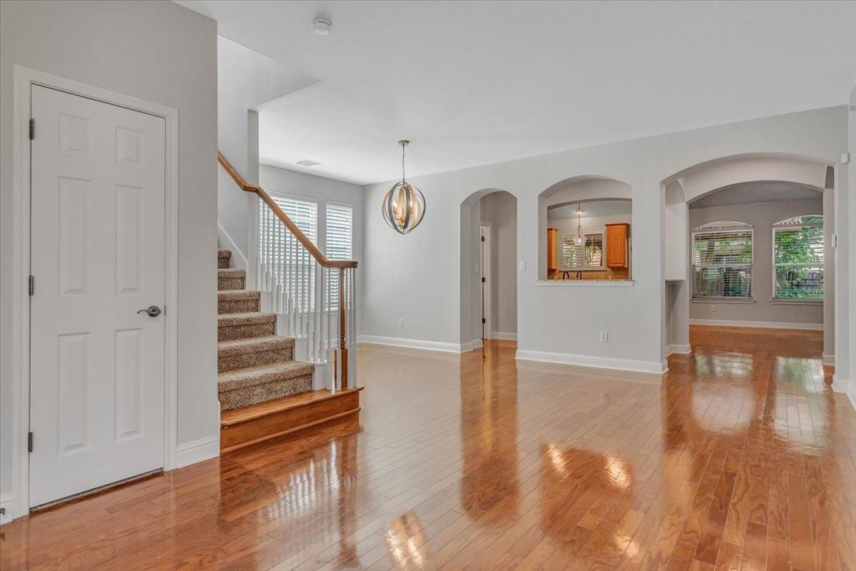 629 Twelve Oaks Ln, Austin, TX 78704